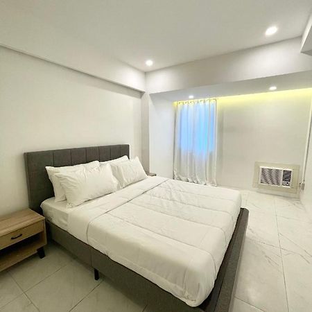 Burgundy Guest Suite Manila Ngoại thất bức ảnh