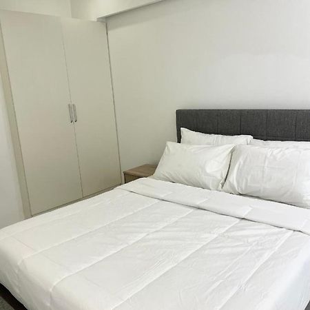 Burgundy Guest Suite Manila Ngoại thất bức ảnh
